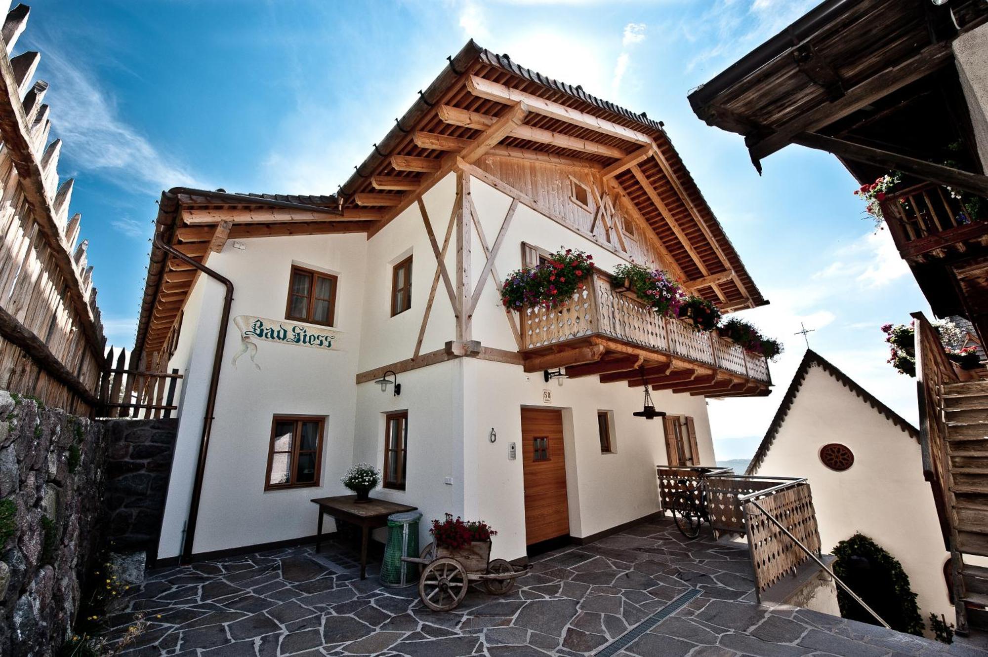 Gasthaus Bad Siess Longostagno エクステリア 写真
